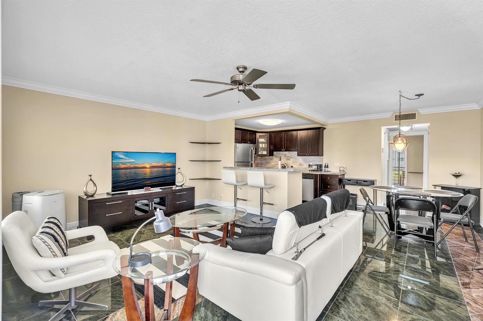 2123 Cambridge F, Deerfield Beach FL 33442 photo 4