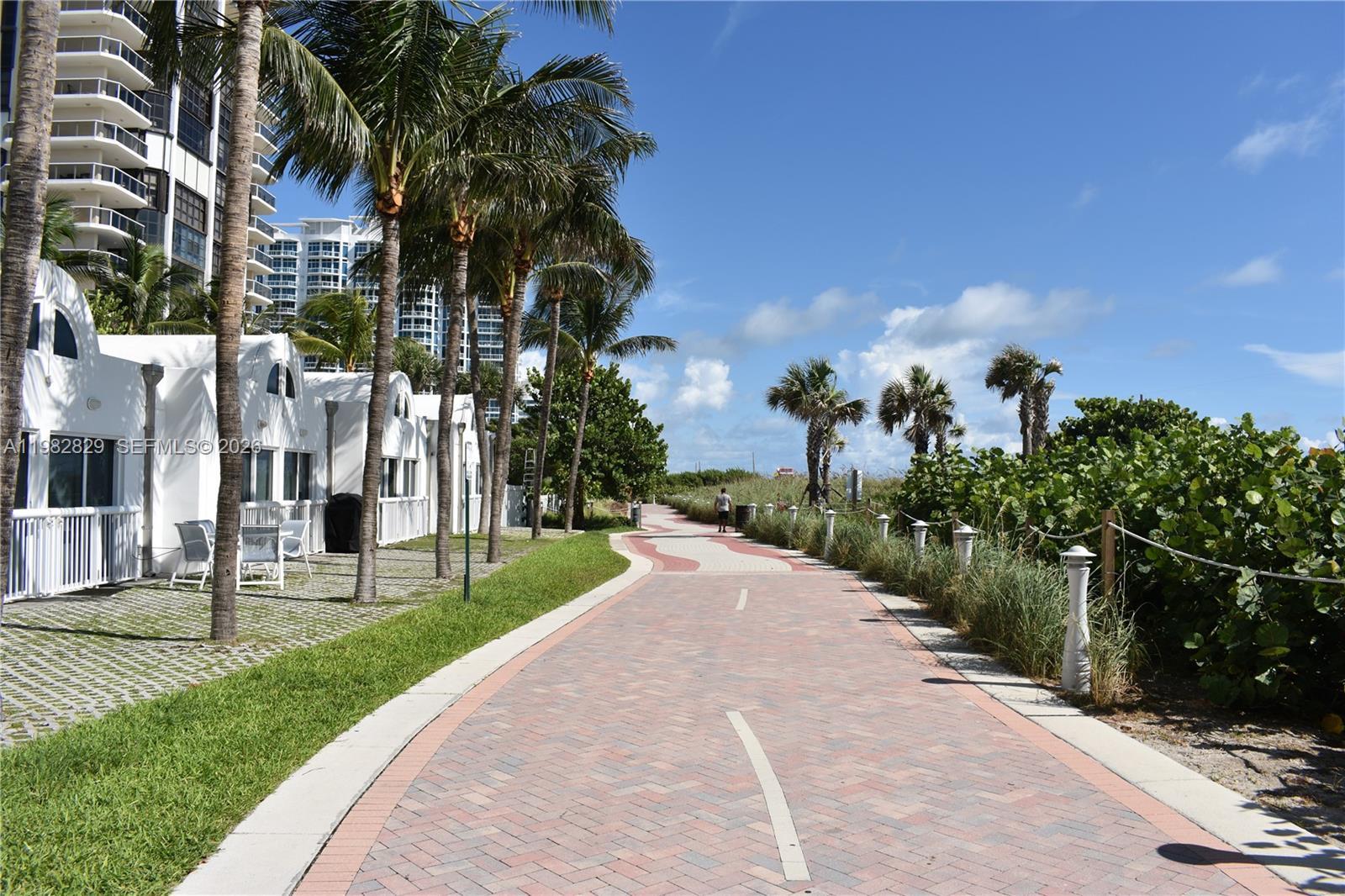 6365 Collins Ave # 2106, Miami Beach FL 33141