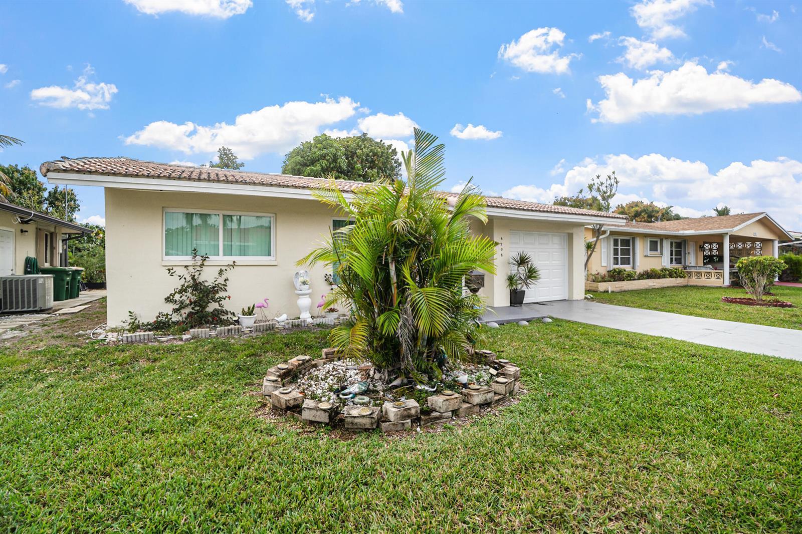 4708 NW 49th Drive, Tamarac FL 33319 photo 3