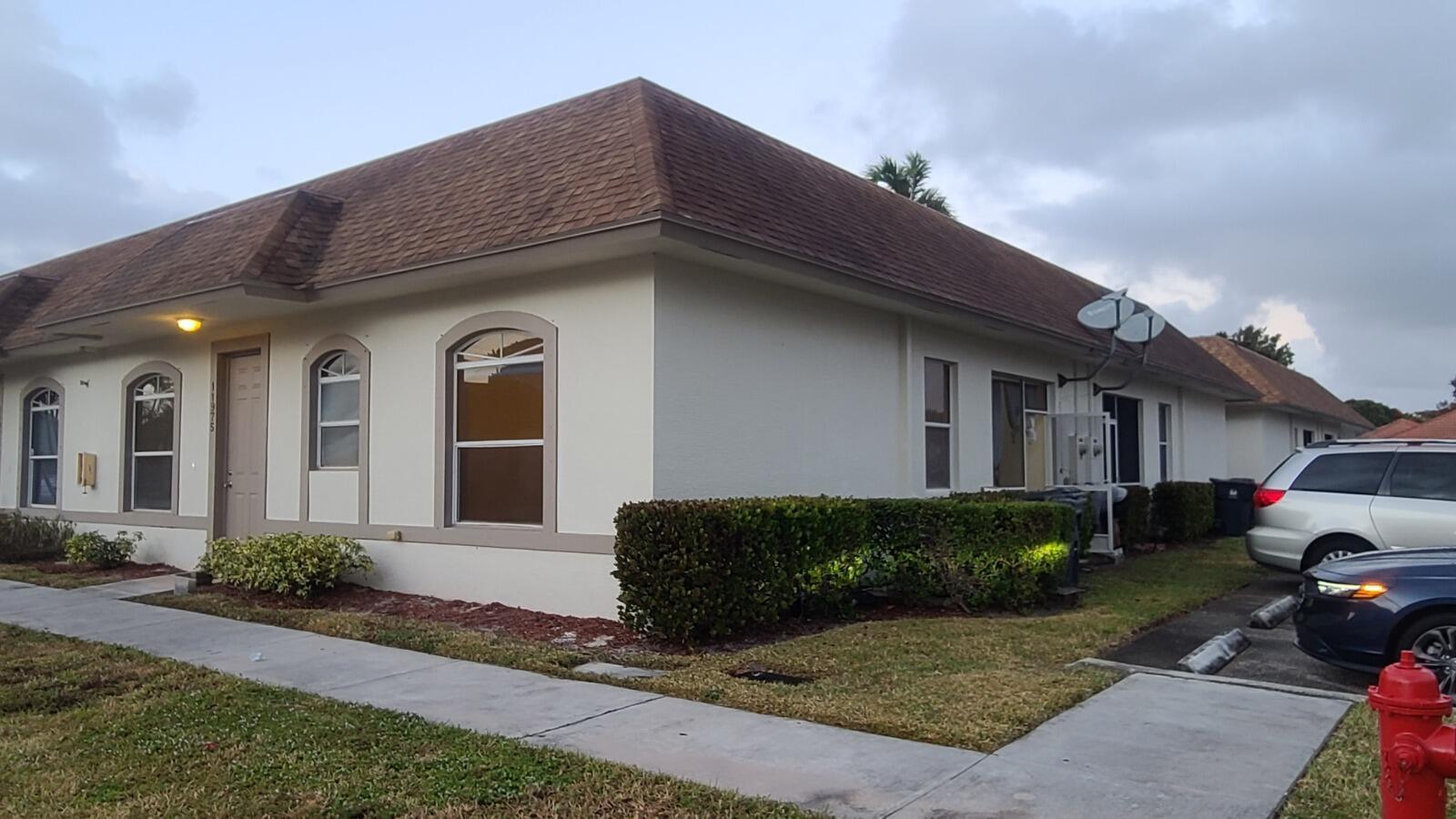 11975 Sturbridge Lane, Wellington FL 33414 photo 2