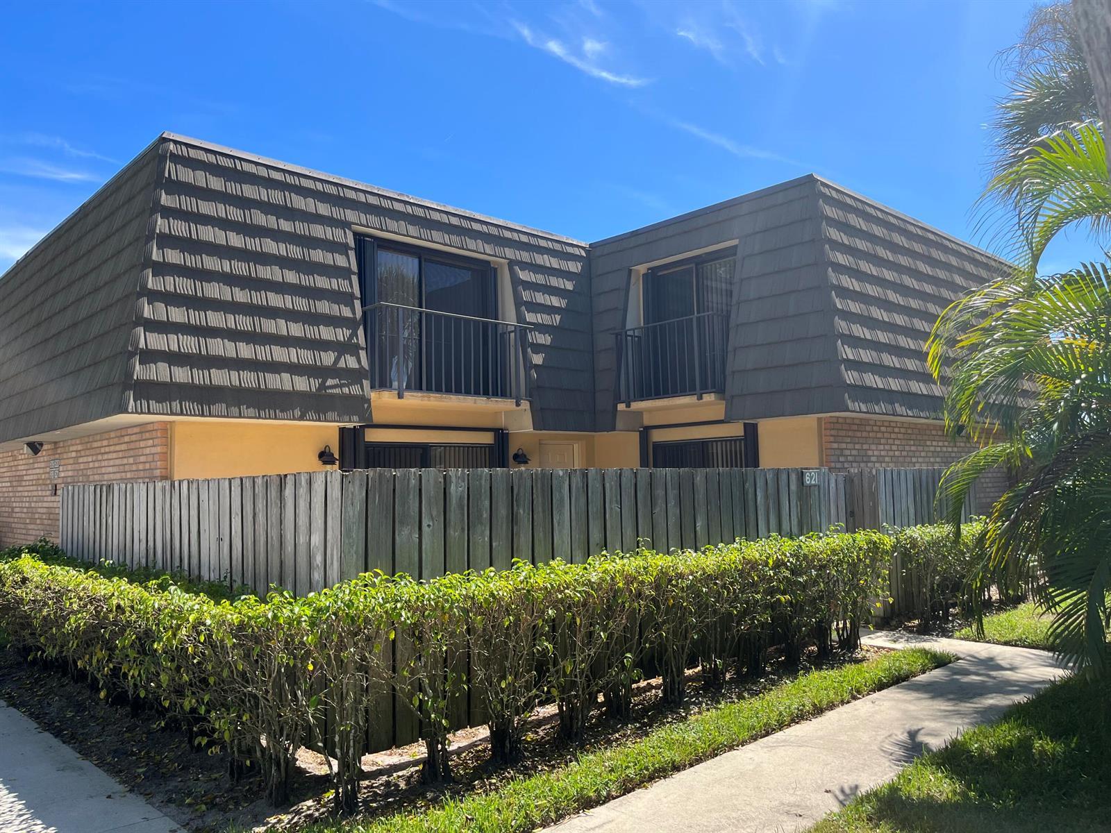 621 6th Way, West Palm Beach FL 33407