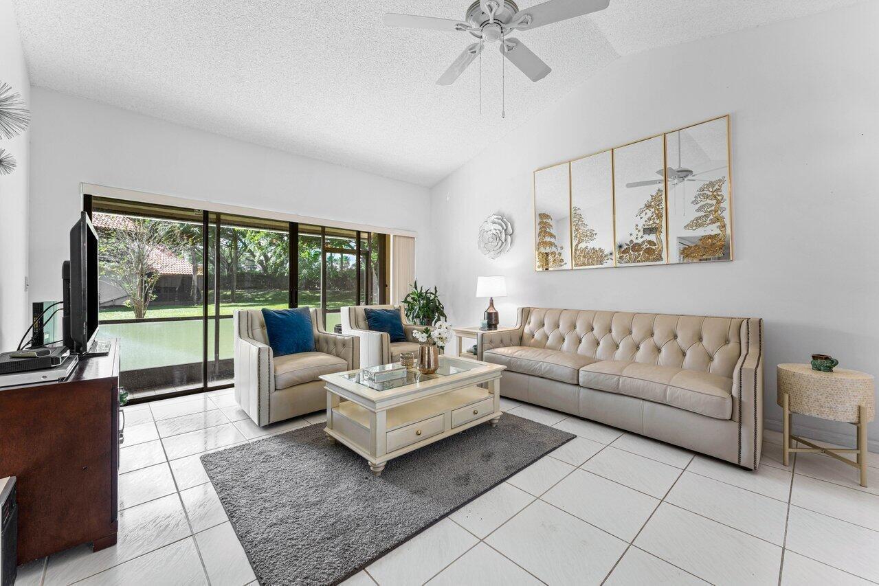 10 Via De Casas Sur # 104, Boynton Beach FL 33426 photo 5