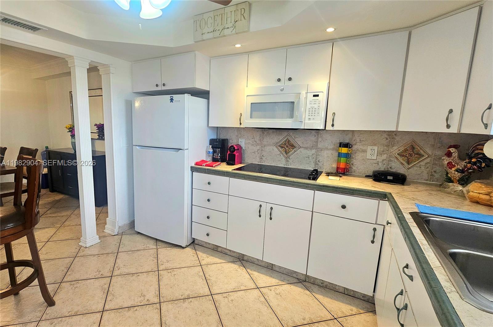 180 NE 12th Ave # 10E, Hallandale Beach FL 33009 photo 4