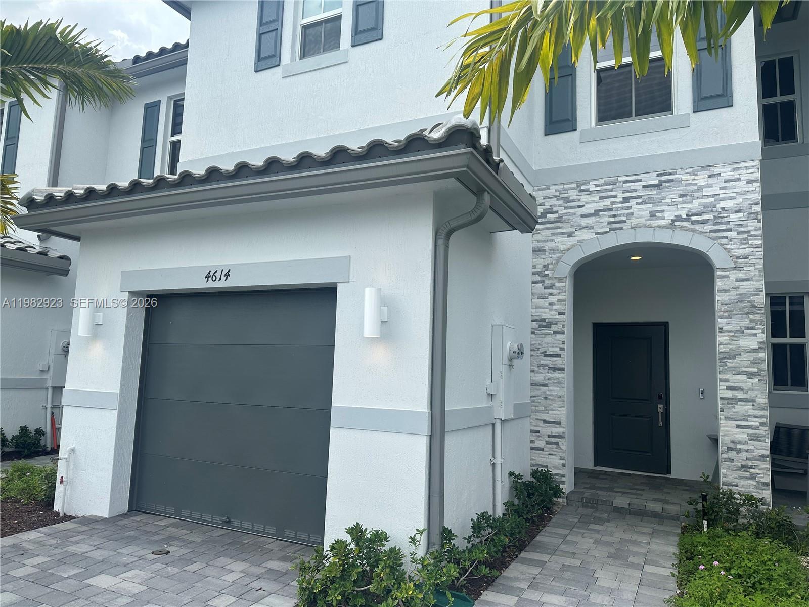 11883 NW 47 MNR # 11883, Coral Springs FL 33076