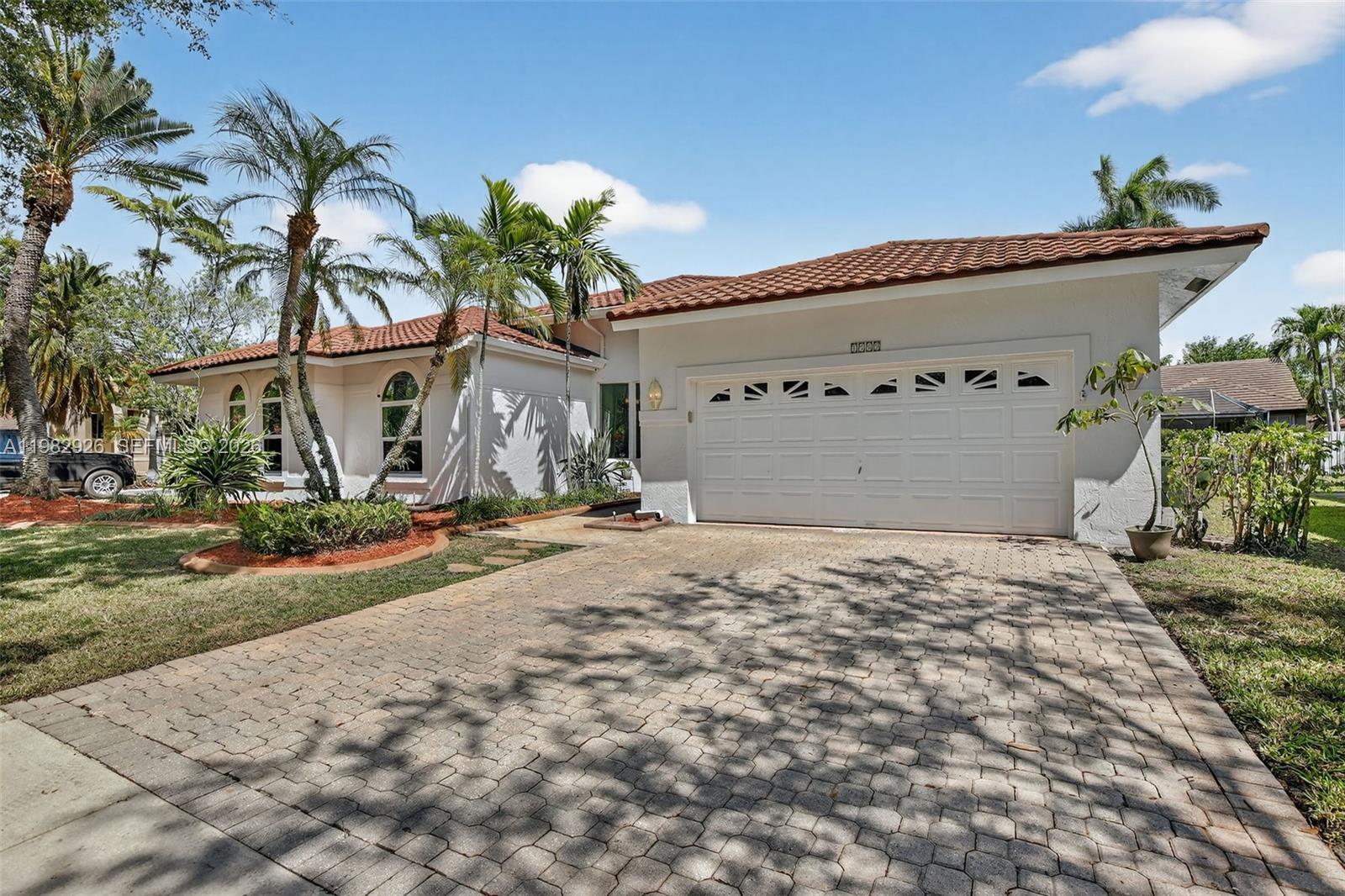 1583 NW 182nd Way, Pembroke Pines FL 33029 photo 2