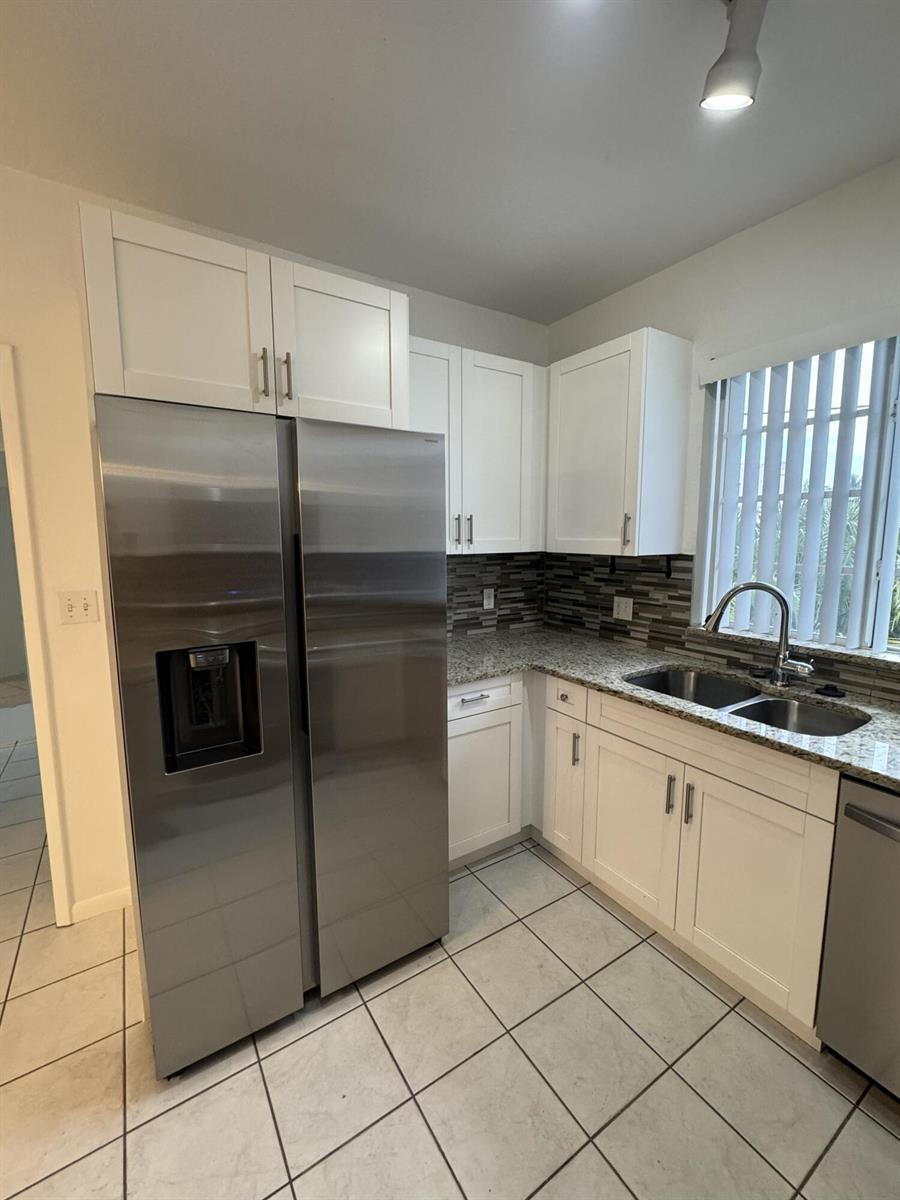 2010 Taylor Street # 7b, Hollywood FL 33020 photo 2