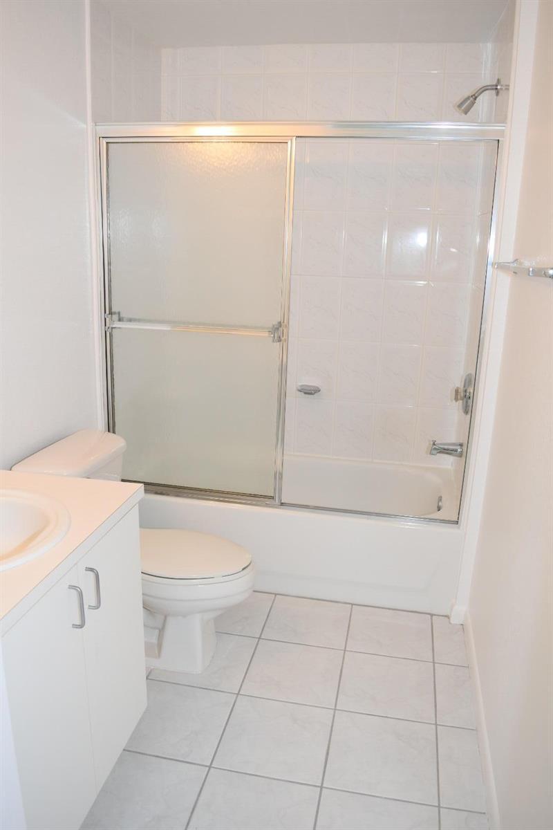 2010 Taylor Street # 7b, Hollywood FL 33020 photo 5