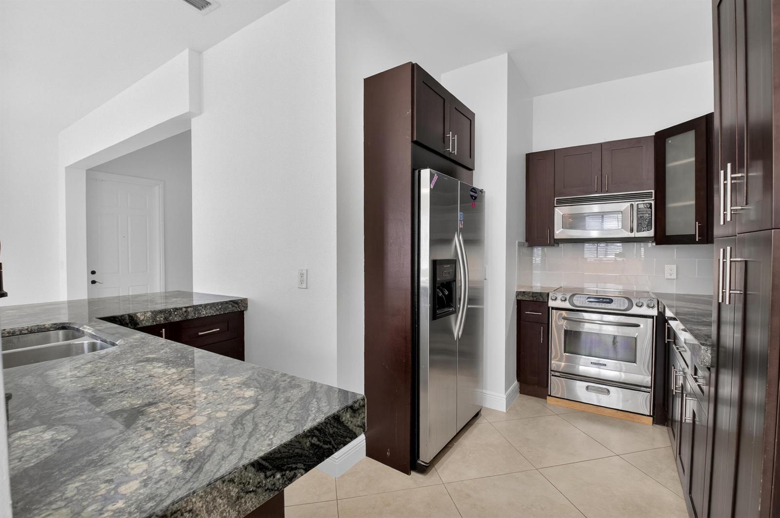 2515 Venetian Court, Boynton Beach FL 33426 photo 3