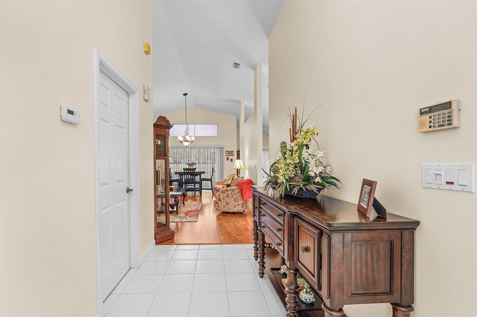 5097 Robino Circle, West Palm Beach FL 33417 photo 4