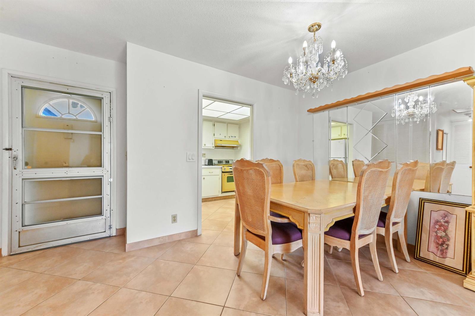 2915 Crosley Drive W Unit B, West Palm Beach FL 33415 photo 3