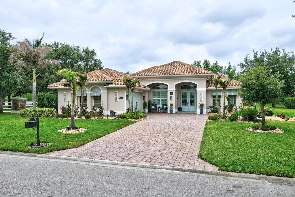 8260 Meredith Place, Vero Beach FL 32968 photo 2