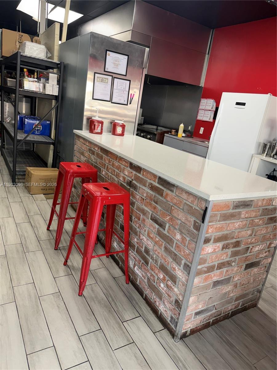 9610 PINES BLVD, Pembroke Pines FL 33024 photo 3