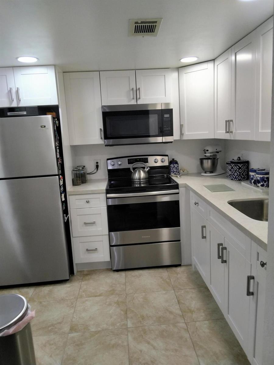 399 Brittany # L, Delray Beach FL 33446 photo 3