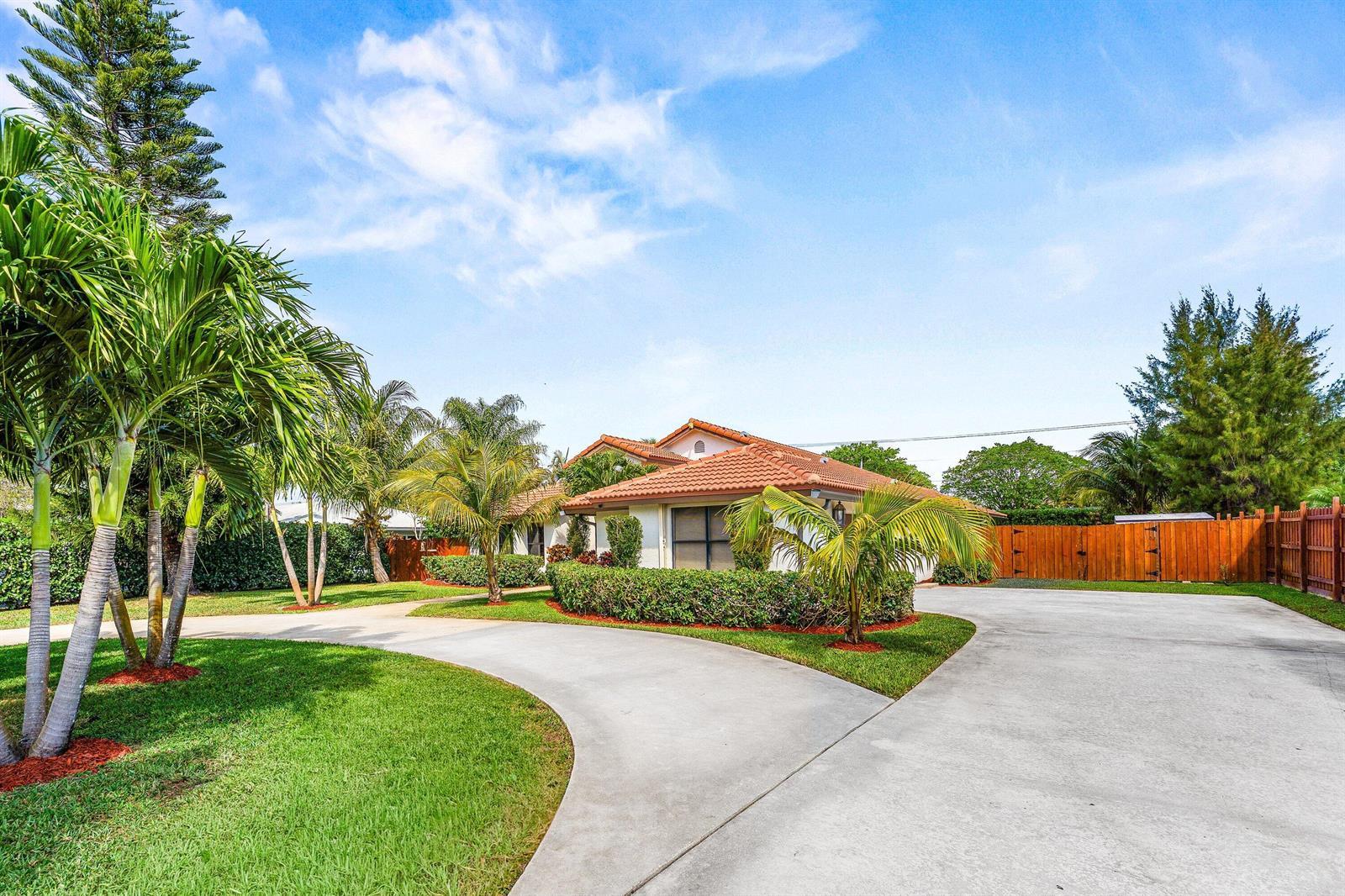 3897 Sherwood Boulevard, Delray Beach FL 33445 photo 3