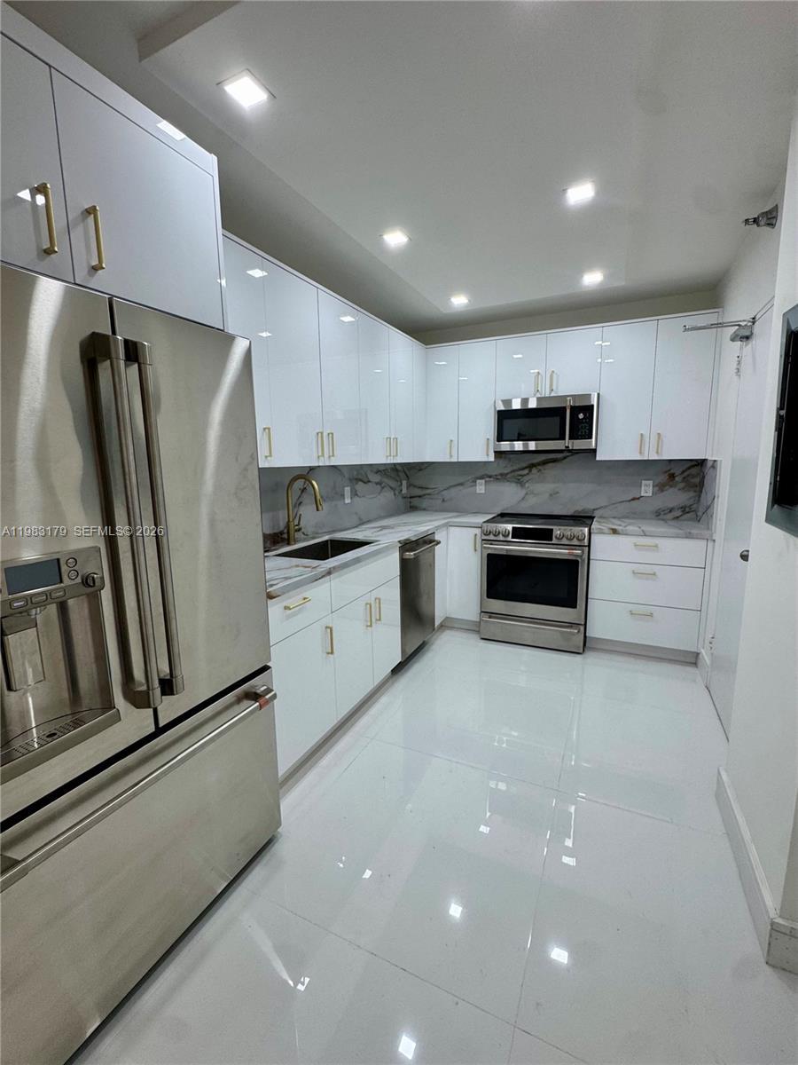 10185 Collins Ave # 606, Bal Harbour FL 33154 photo 2