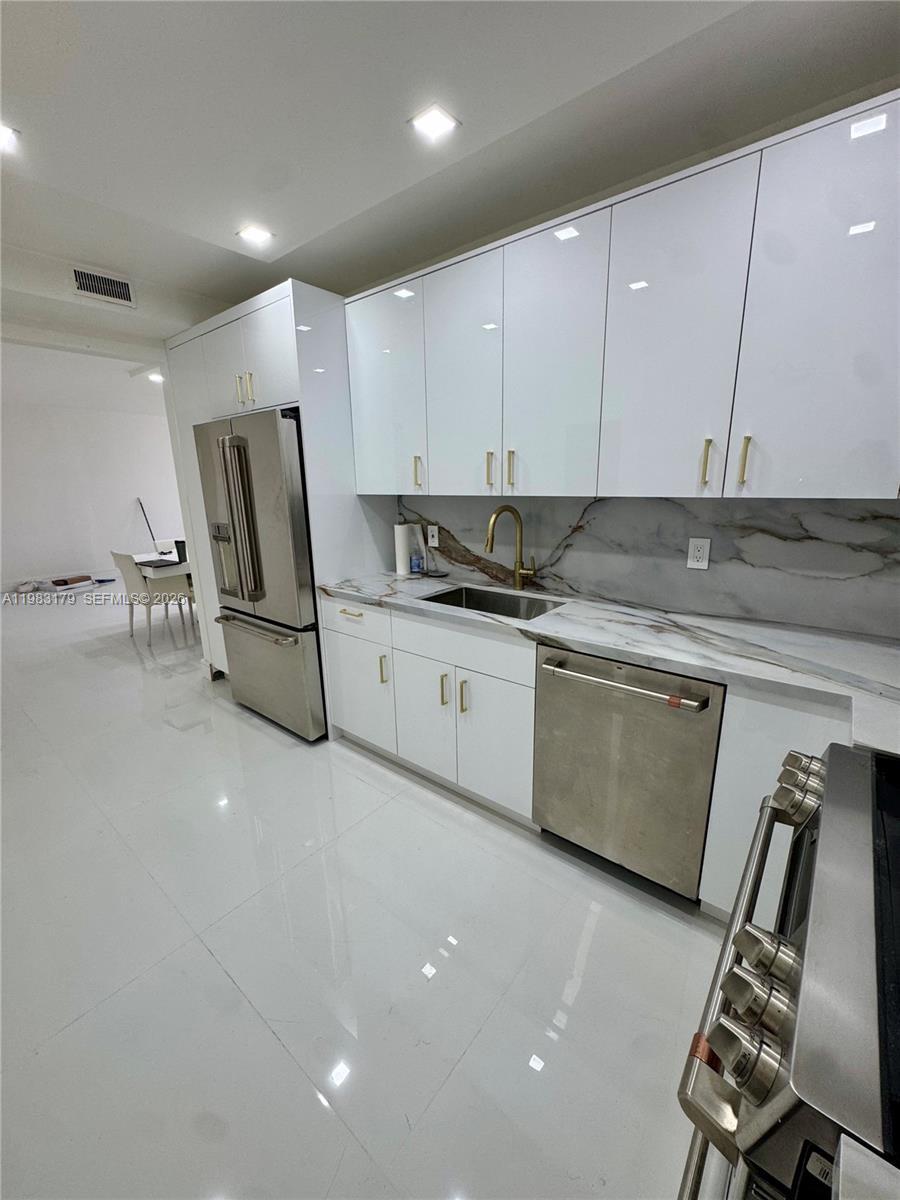 10185 Collins Ave # 606, Bal Harbour FL 33154 photo 3