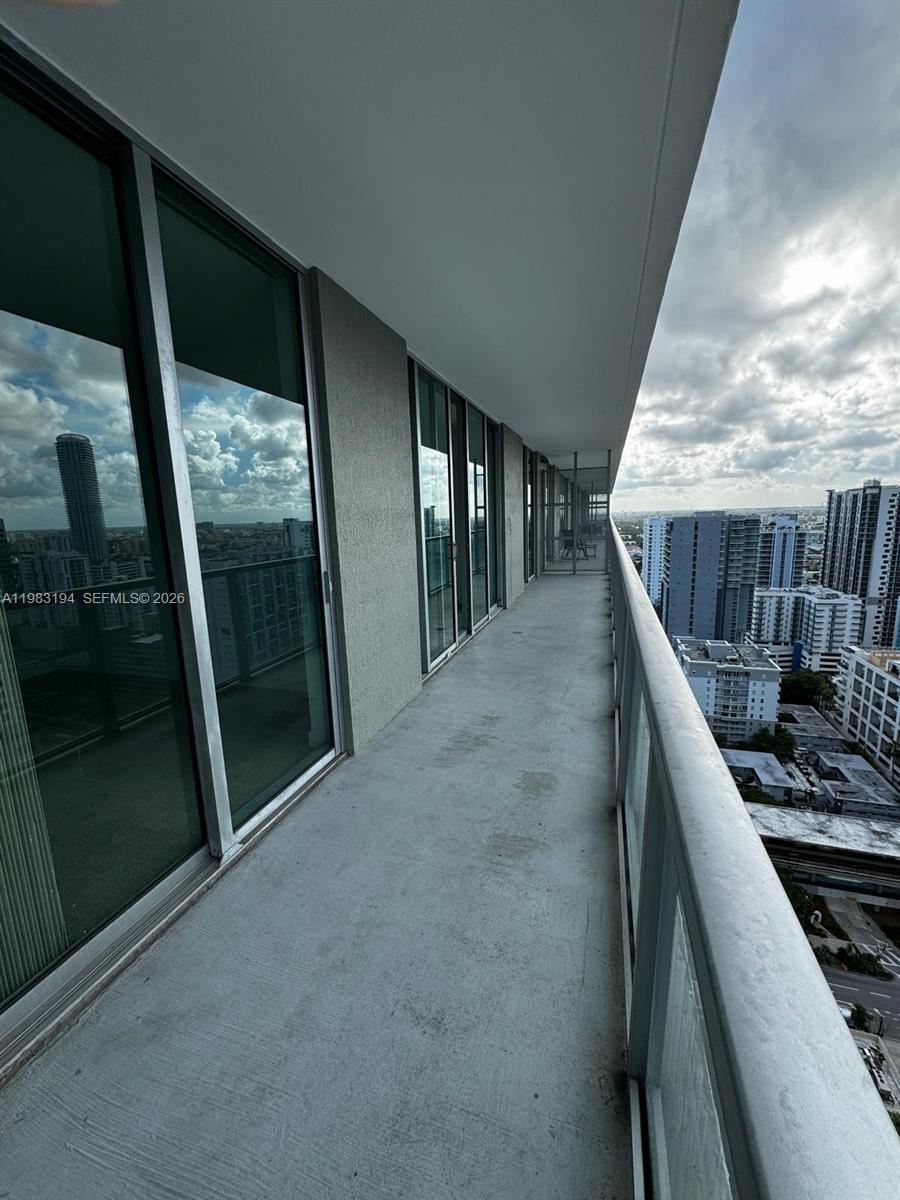 1111 SW 1st Ave, Miami FL 33130 photo 3