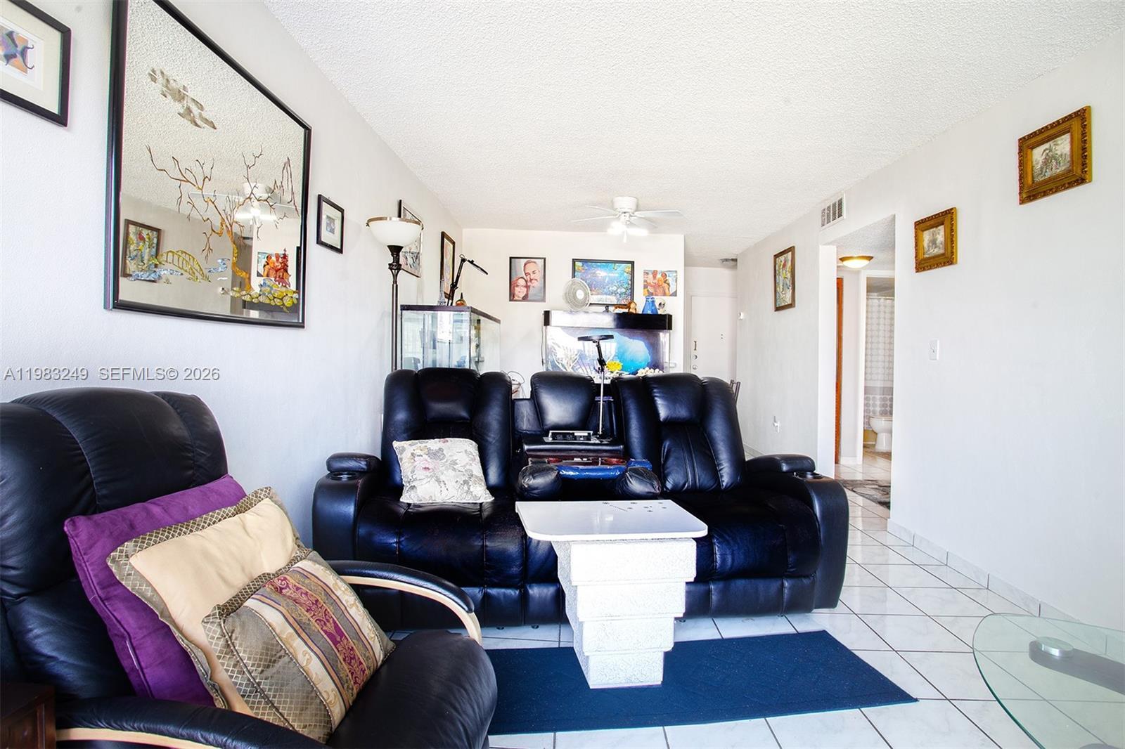 1530 SW 2nd St # 405, Miami FL 33135 photo 4