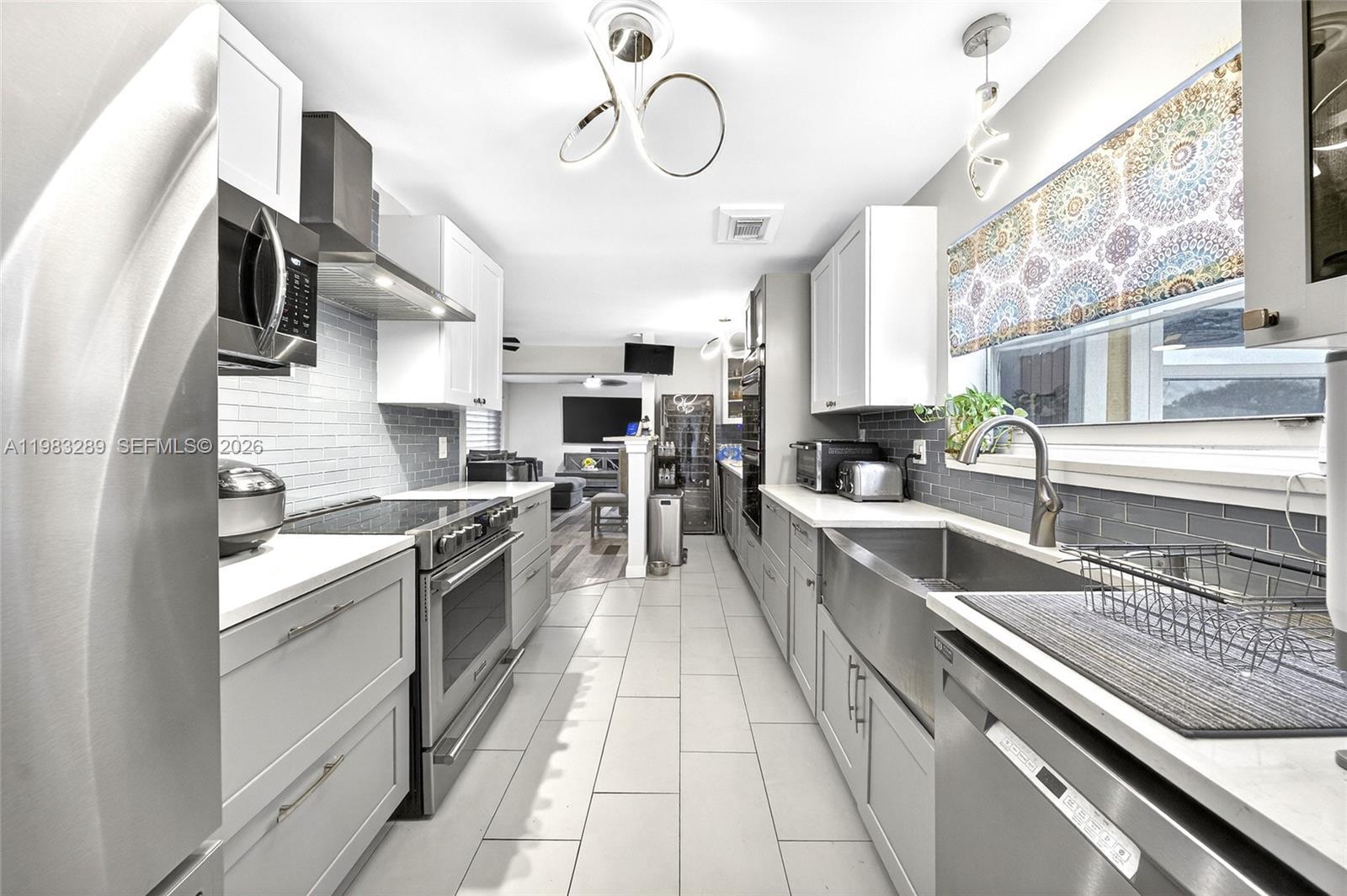 2150 SW 37th Ave, Fort Lauderdale FL 33312 photo 4