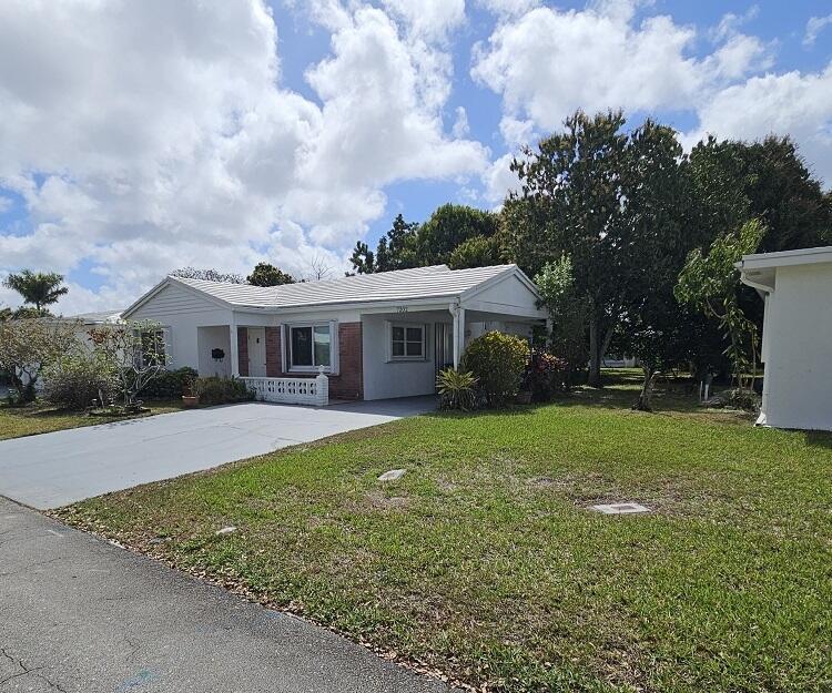 7202 NW 73rd Street, Tamarac FL 33321 photo 2