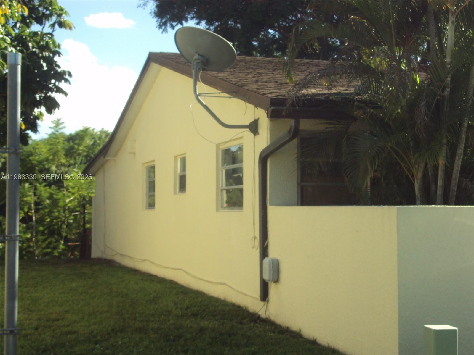 Miami, FL 33183 photo 2