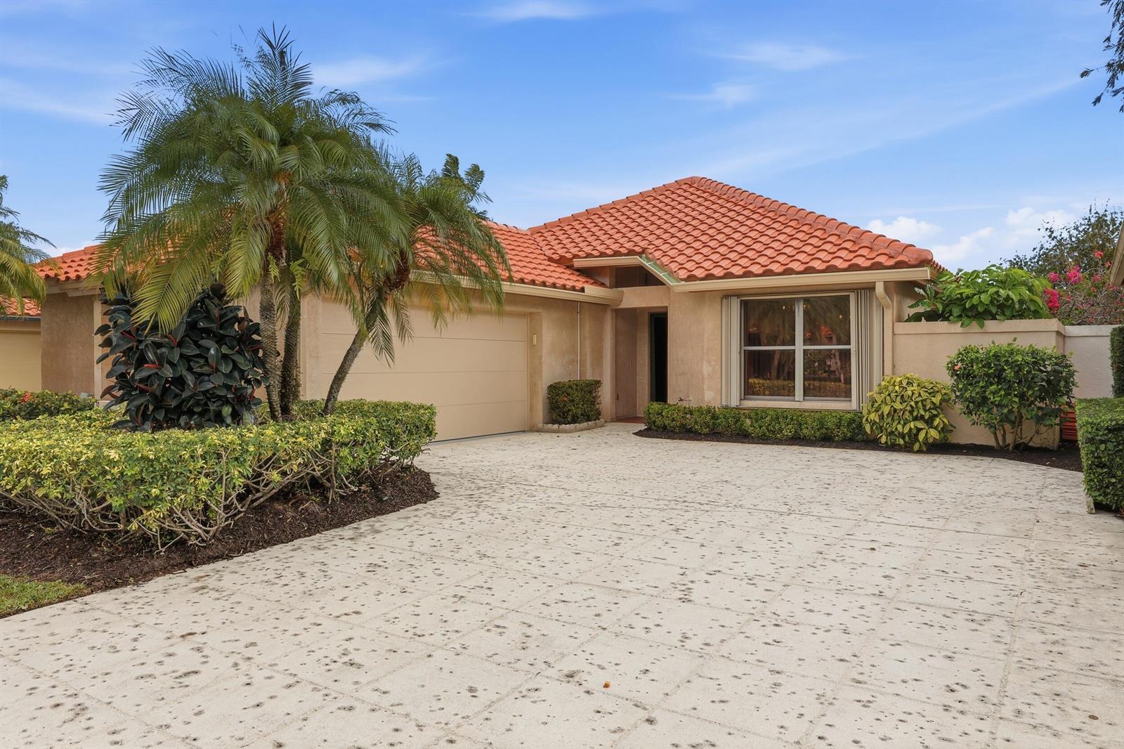 2735 SW Mariposa Circle, Palm City FL 34990 photo 2