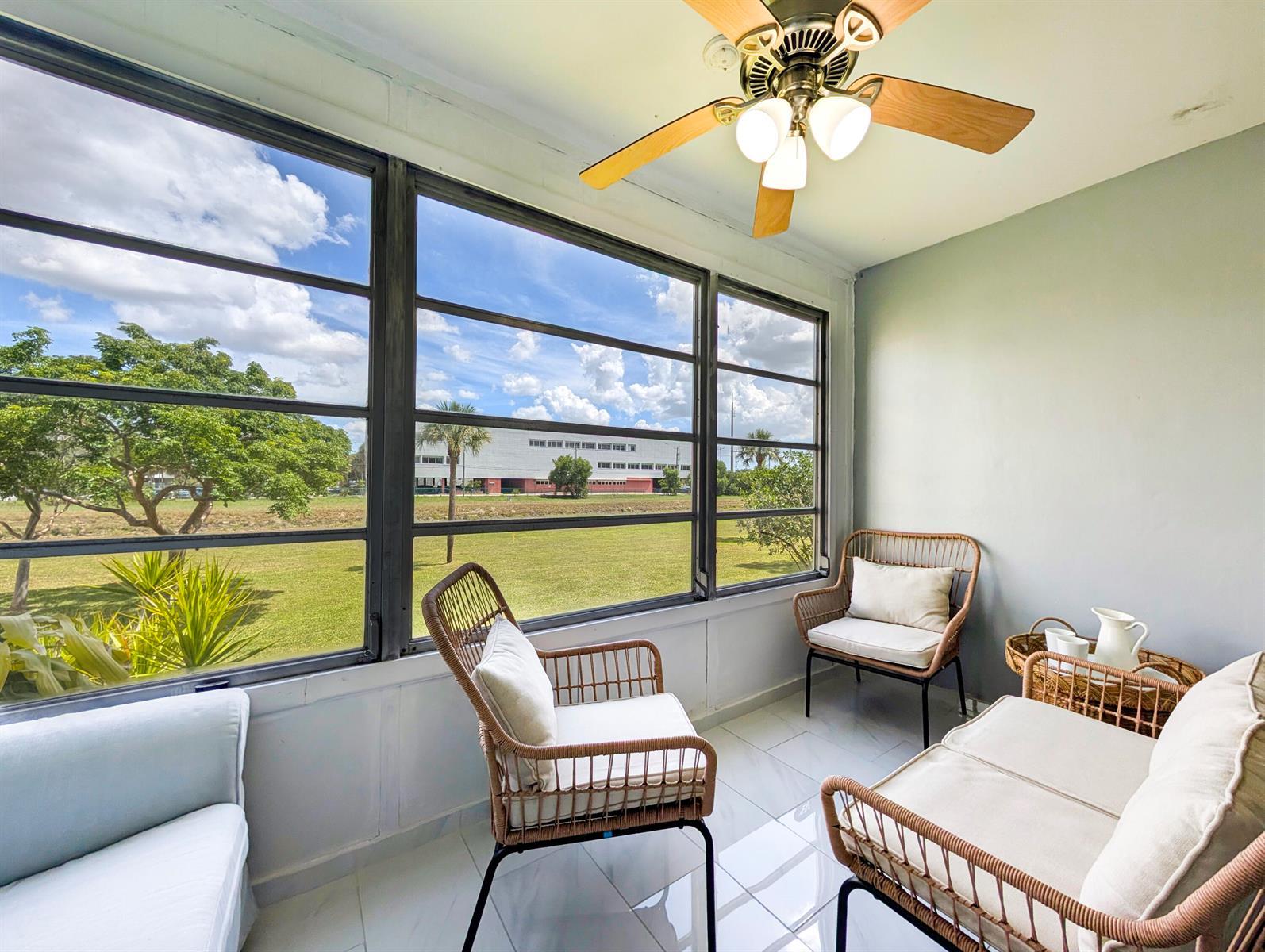 8021 Sunrise Lakes Drive N # 203, Sunrise FL 33322