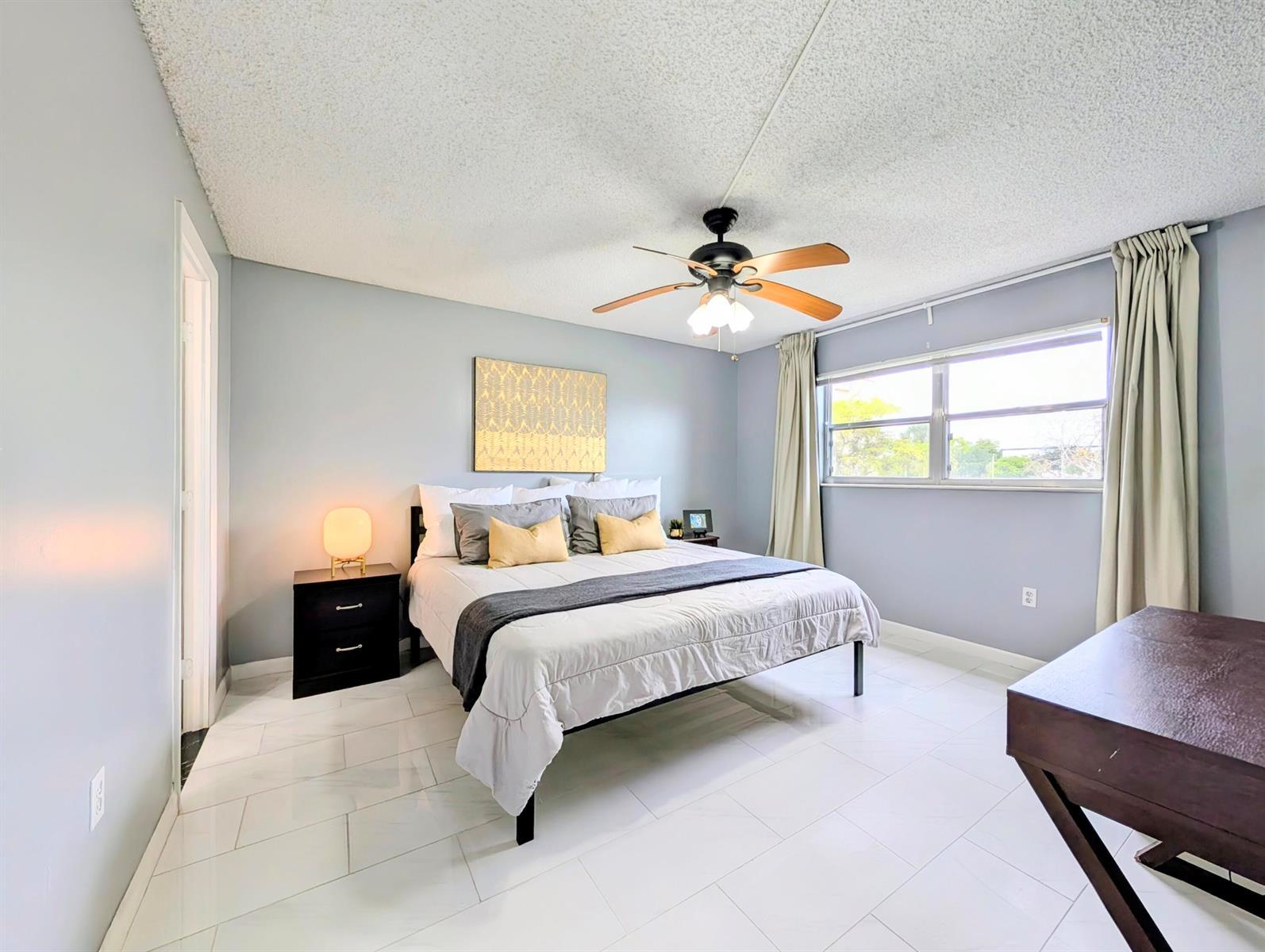 8021 Sunrise Lakes Drive N # 203, Sunrise FL 33322 photo 4