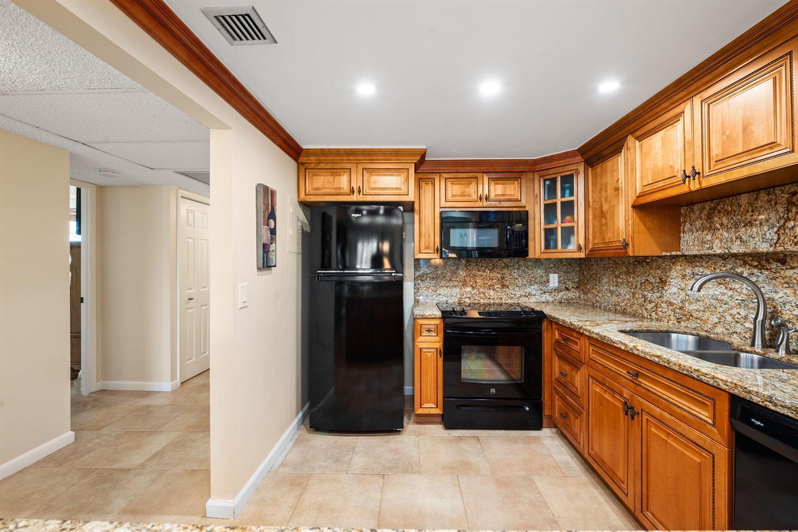 2651 S Palm Aire Drive # 101, Pompano Beach FL 33069 photo 5
