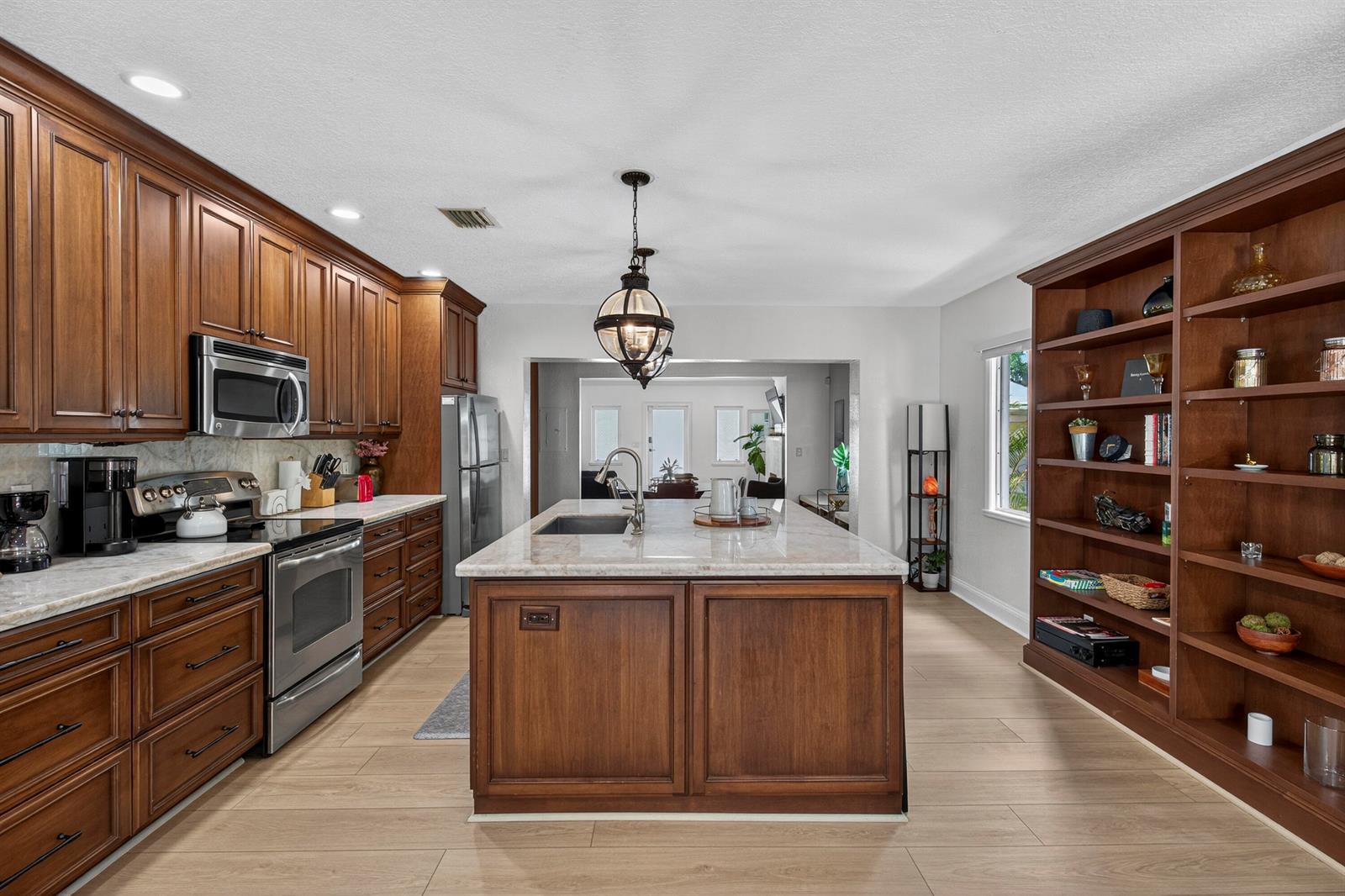 510 NE 8th Avenue, Fort Lauderdale FL 33301 photo 3