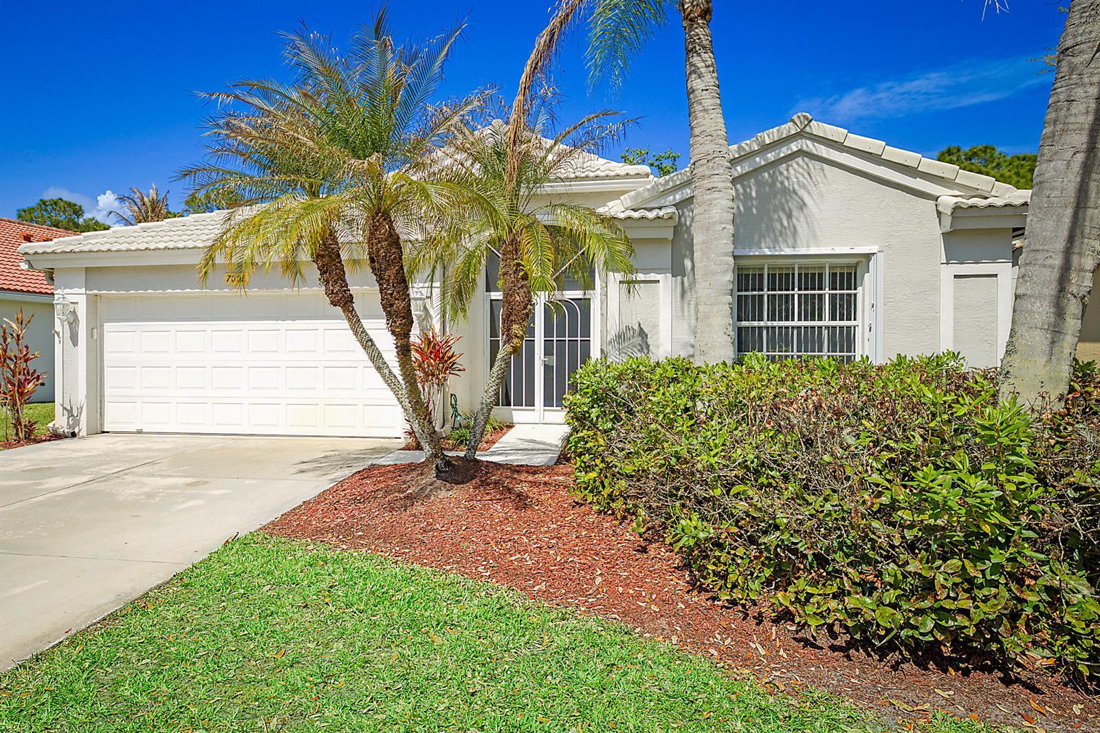 7008 SE Twin Oaks Circle, Stuart FL 34997 photo 2