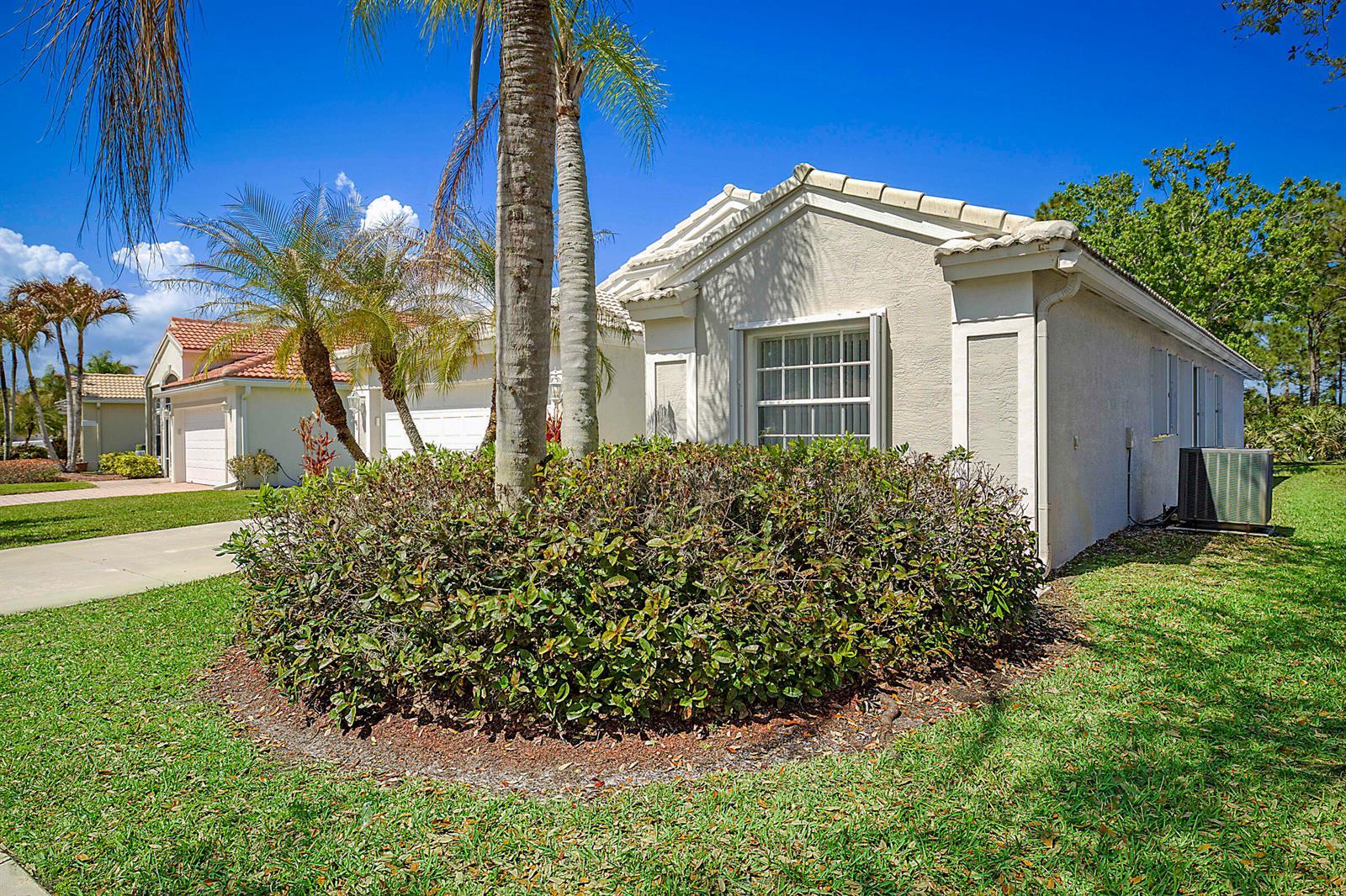 7008 SE Twin Oaks Circle, Stuart FL 34997 photo 3