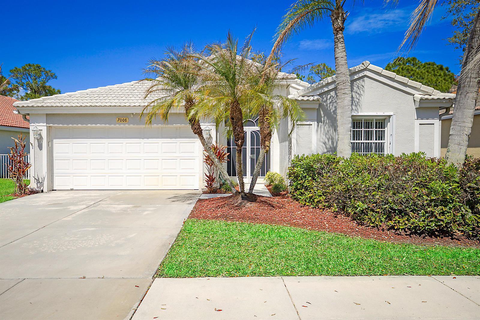 7008 SE Twin Oaks Circle, Stuart FL 34997 photo 4