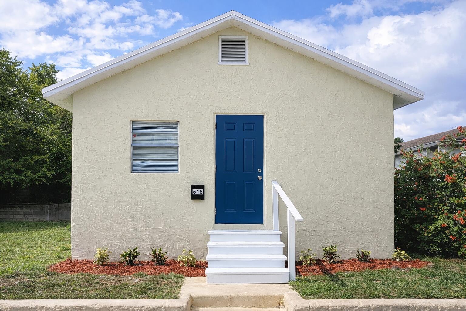 615 N Sapodilla Avenue, West Palm Beach FL 33401