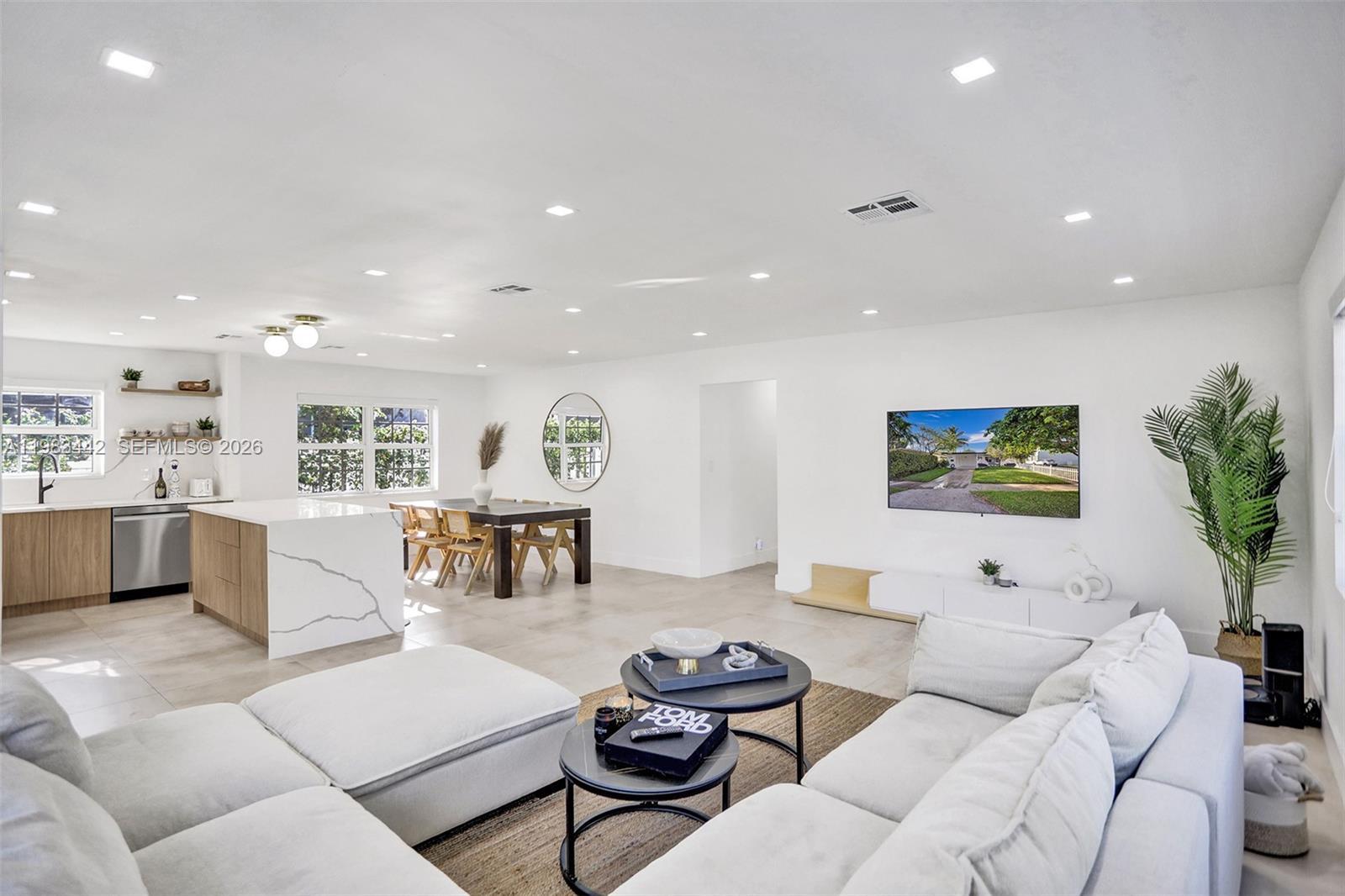 1610 Polk St # 1, Hollywood FL 33020 photo 2