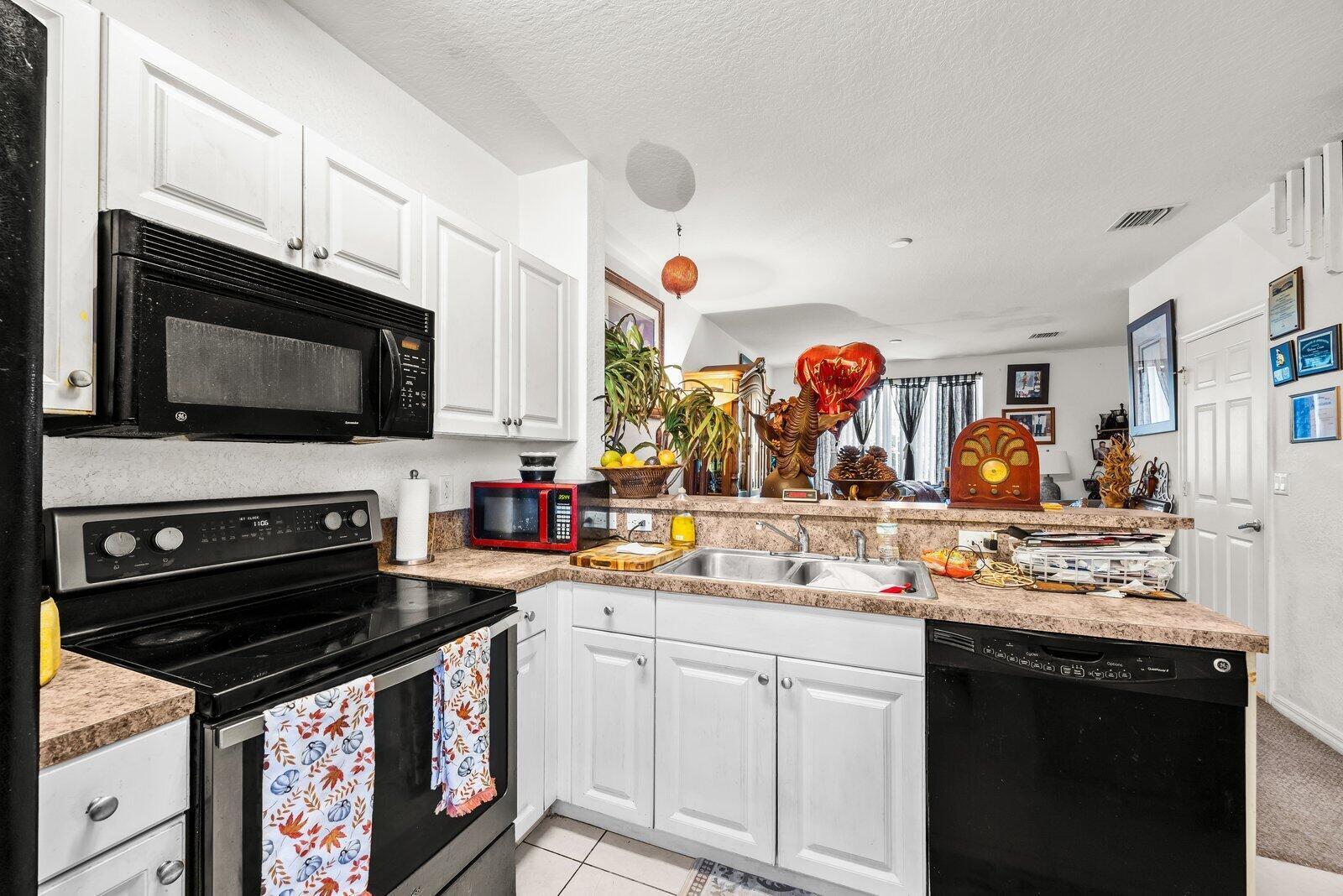 3529 Sonoma Drive, Riviera Beach FL 33404 photo 4