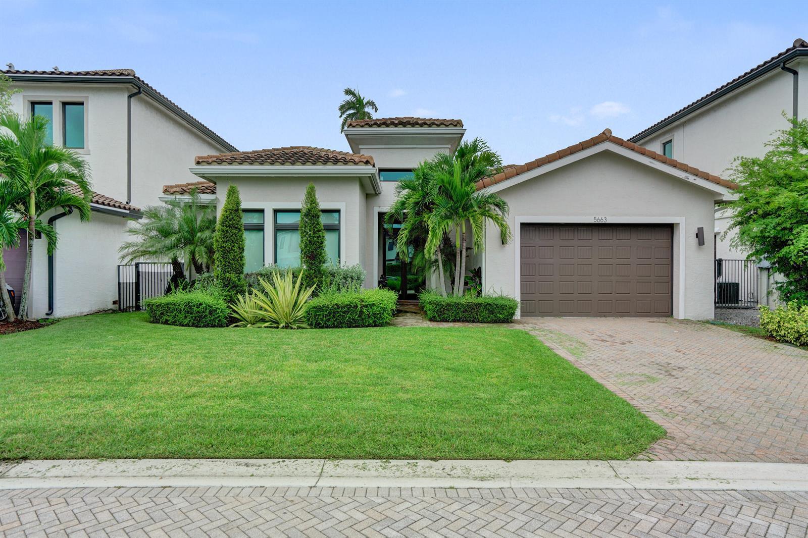 5663 W Brookfield Circle, Hollywood FL 33312 photo 2