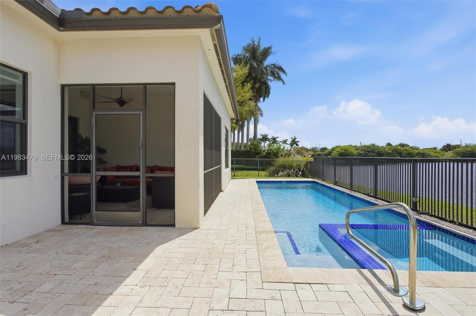 1296 SW 113th Way, Pembroke Pines FL 33025 photo 5