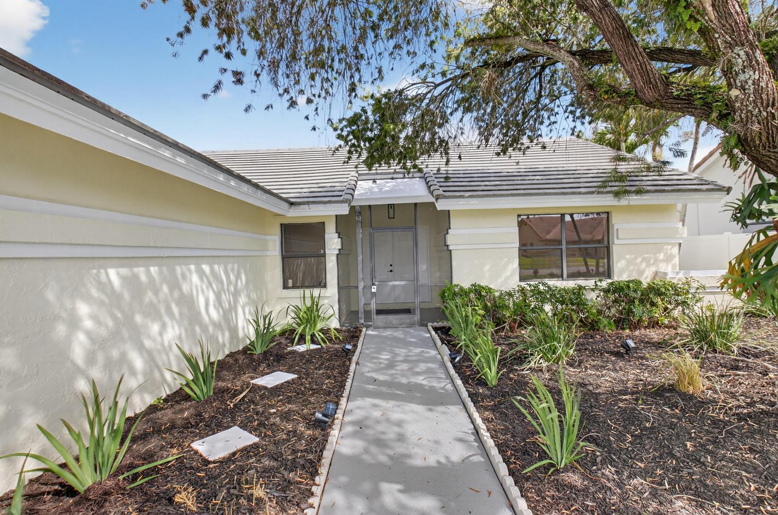 9537 Majestic Way, Boynton Beach FL 33437 photo 2