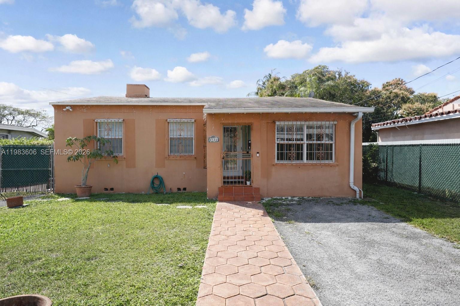 2122 SW 58th Ave, Miami FL 33155 photo 2