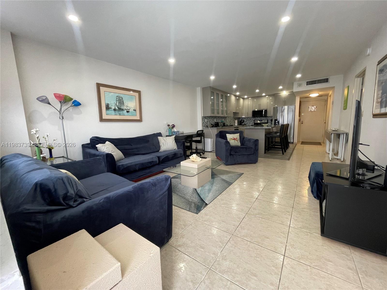 3725 S Ocean Dr # 911, Hollywood FL 33019 photo 2