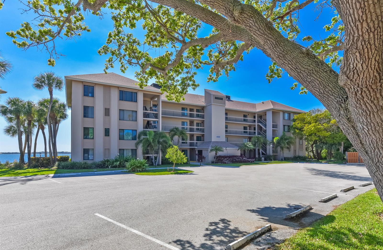 4440 NE Sandpebble Trace # 104, Stuart FL 34996