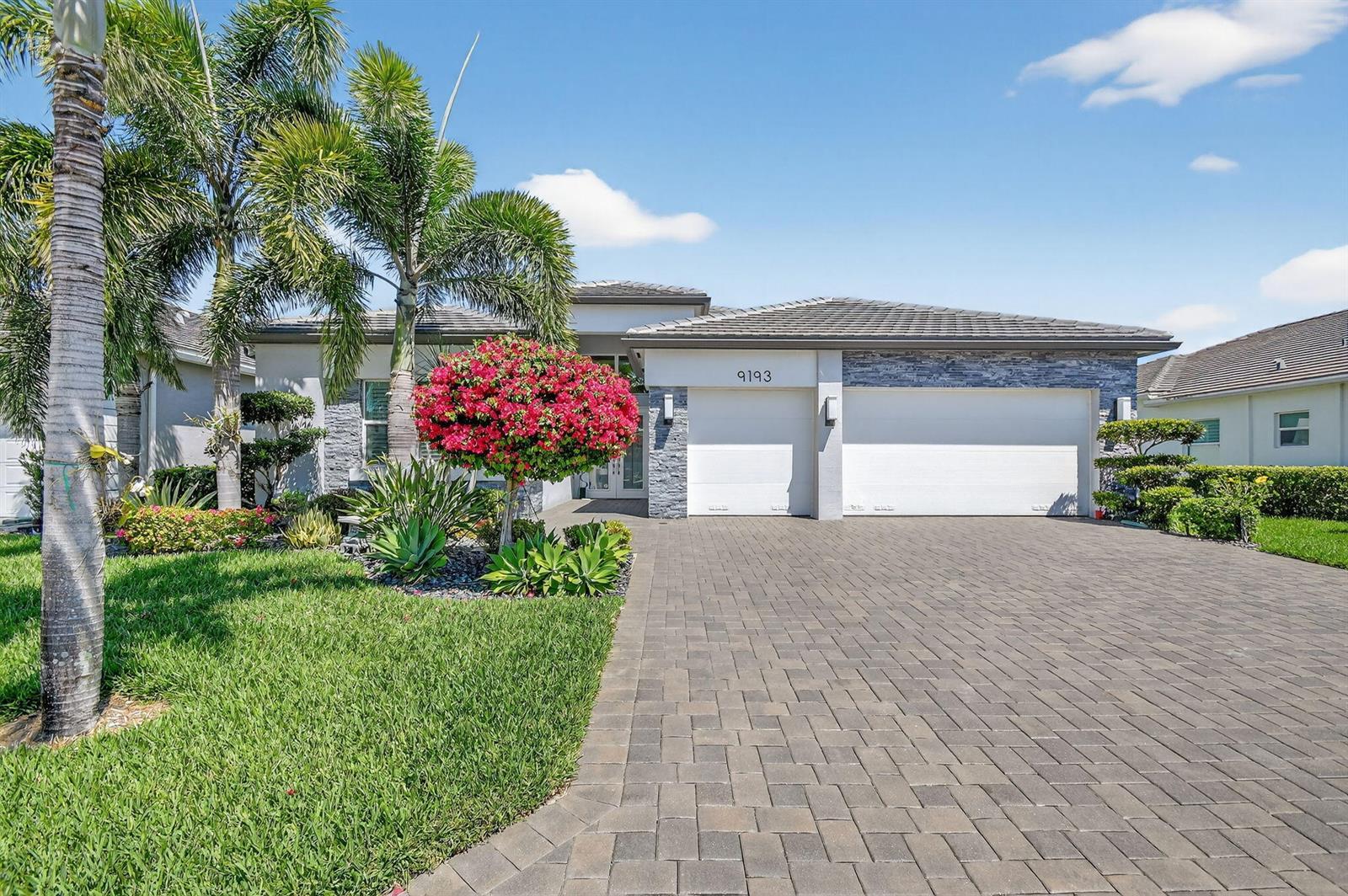 9193 Seahorse Bay Drive, Boynton Beach FL 33473 photo 3
