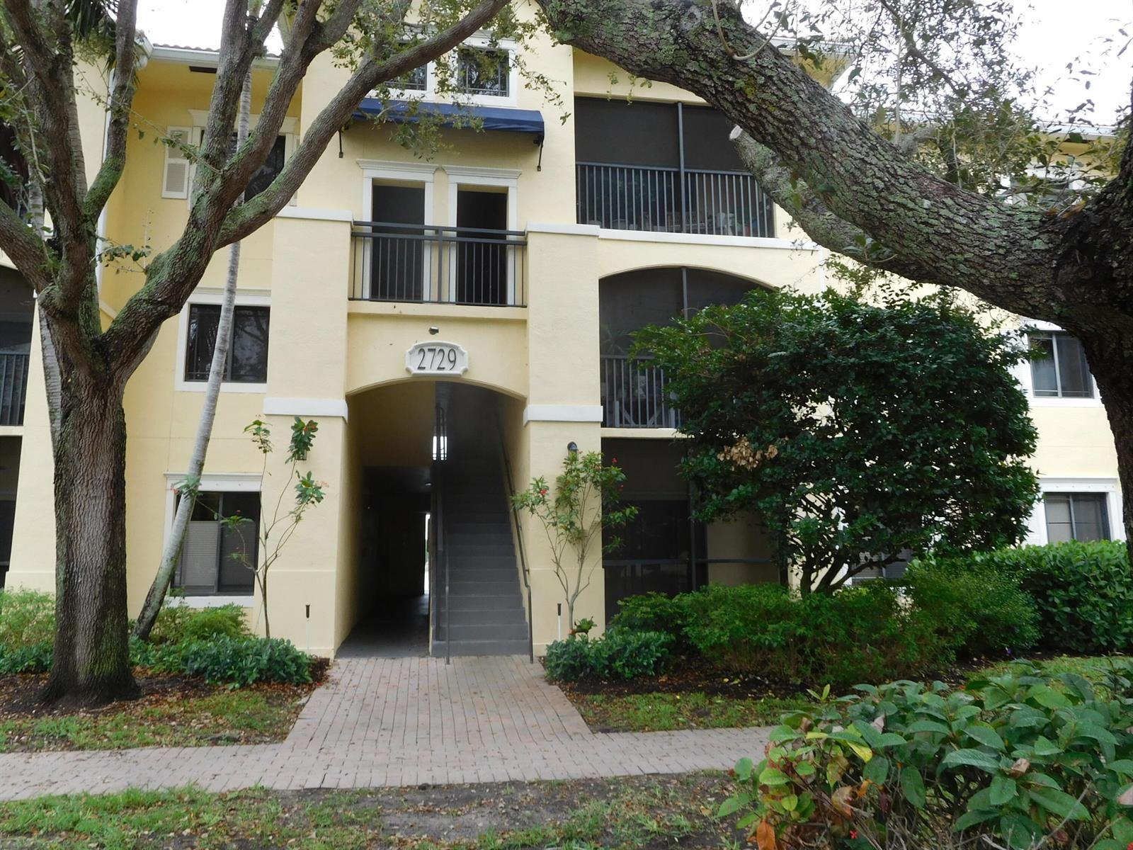 2729 Anzio Court # 102, Palm Beach Gardens FL 33410