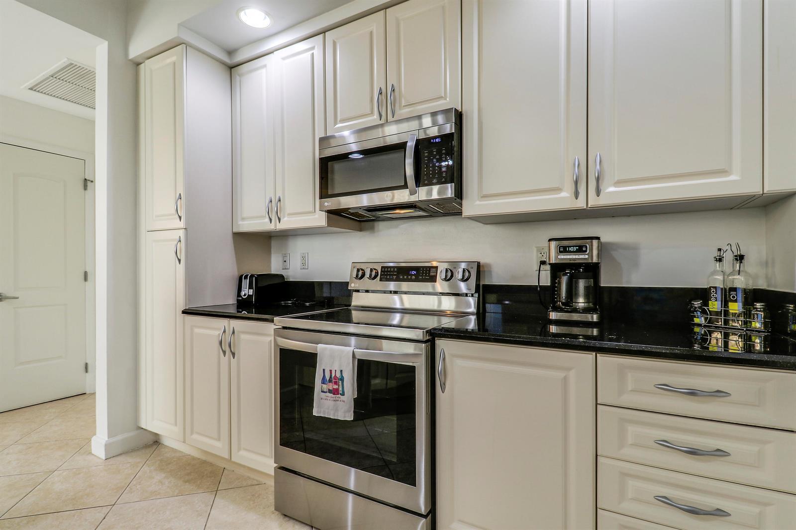801 S Olive Avenue # 1515, West Palm Beach FL 33401 photo 3