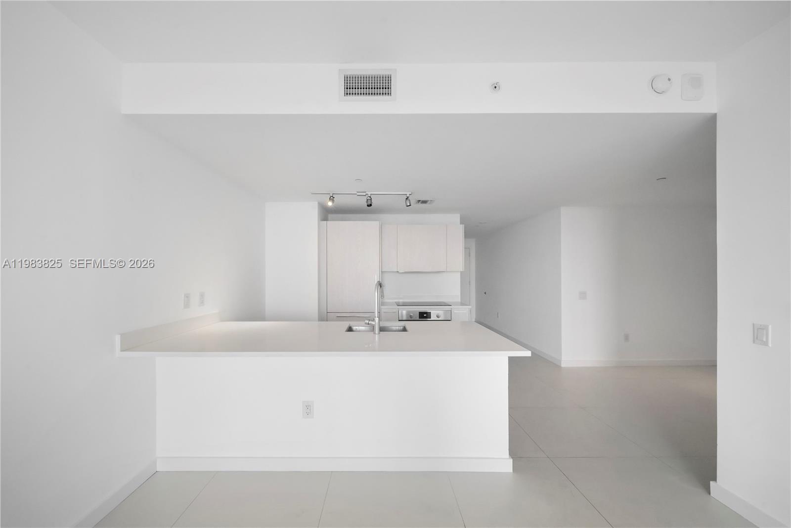 501 NE 31st St # 3110, Miami FL 33137 photo 3