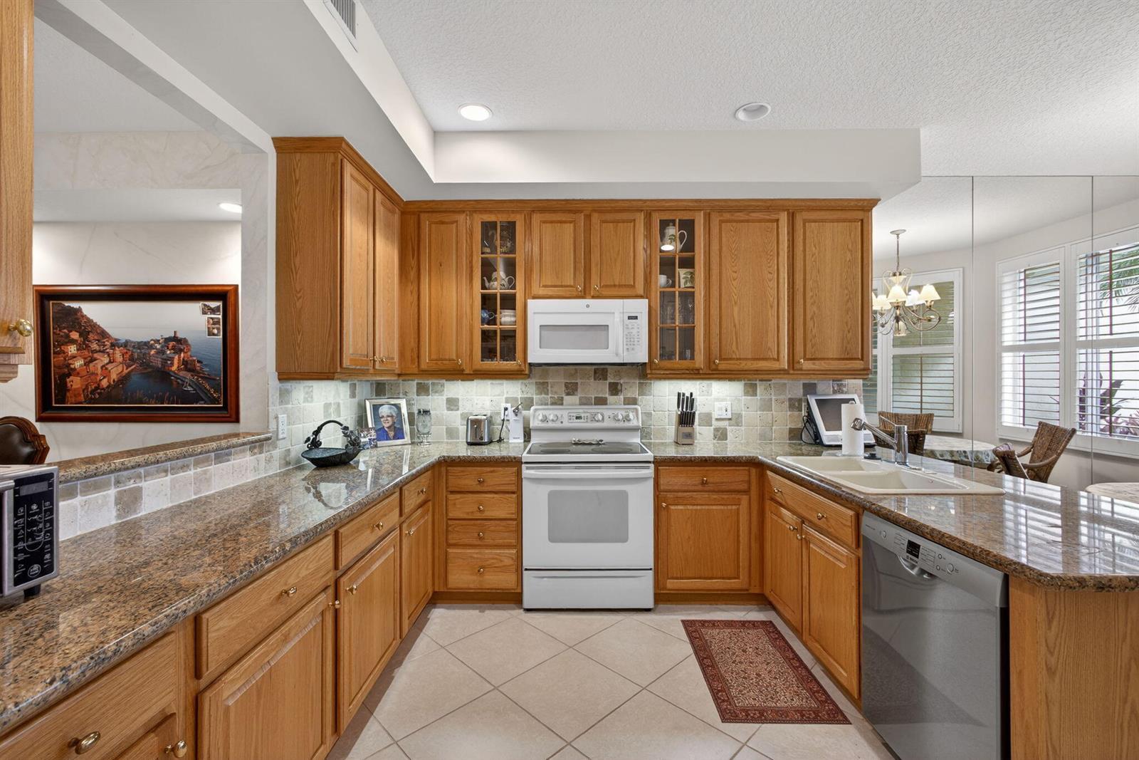 113 Palm Point Circle # A, Palm Beach Gardens FL 33418 photo 5