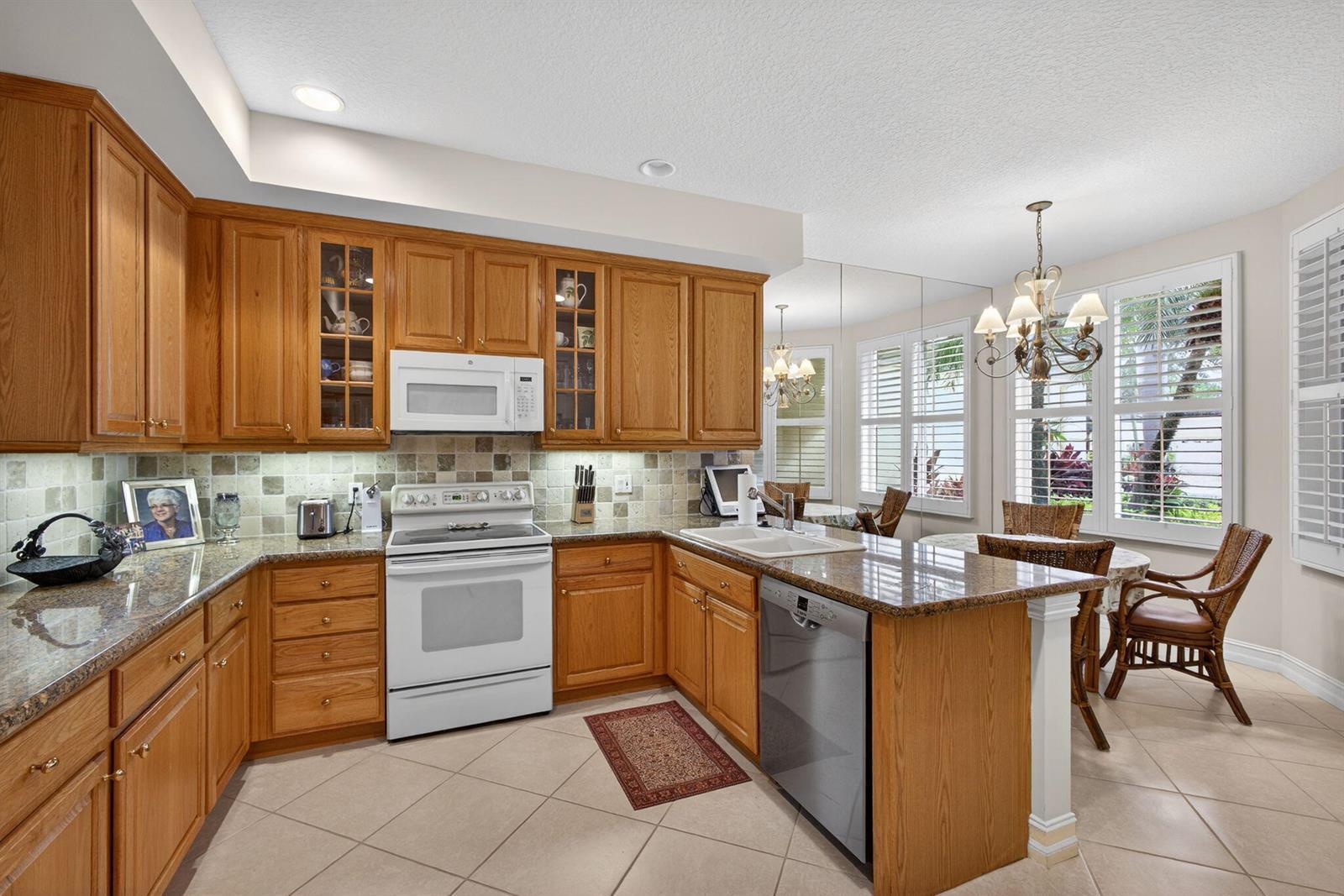 113 Palm Point Circle # A, Palm Beach Gardens FL 33418 photo 4