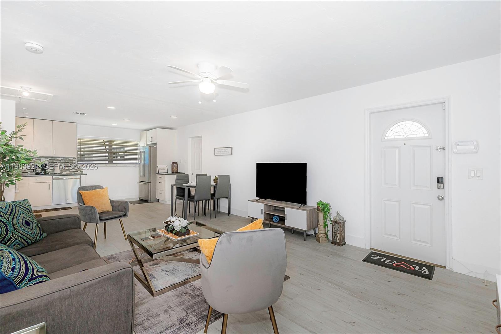 201 Columbus Pkwy, Hollywood FL 33021 photo 4