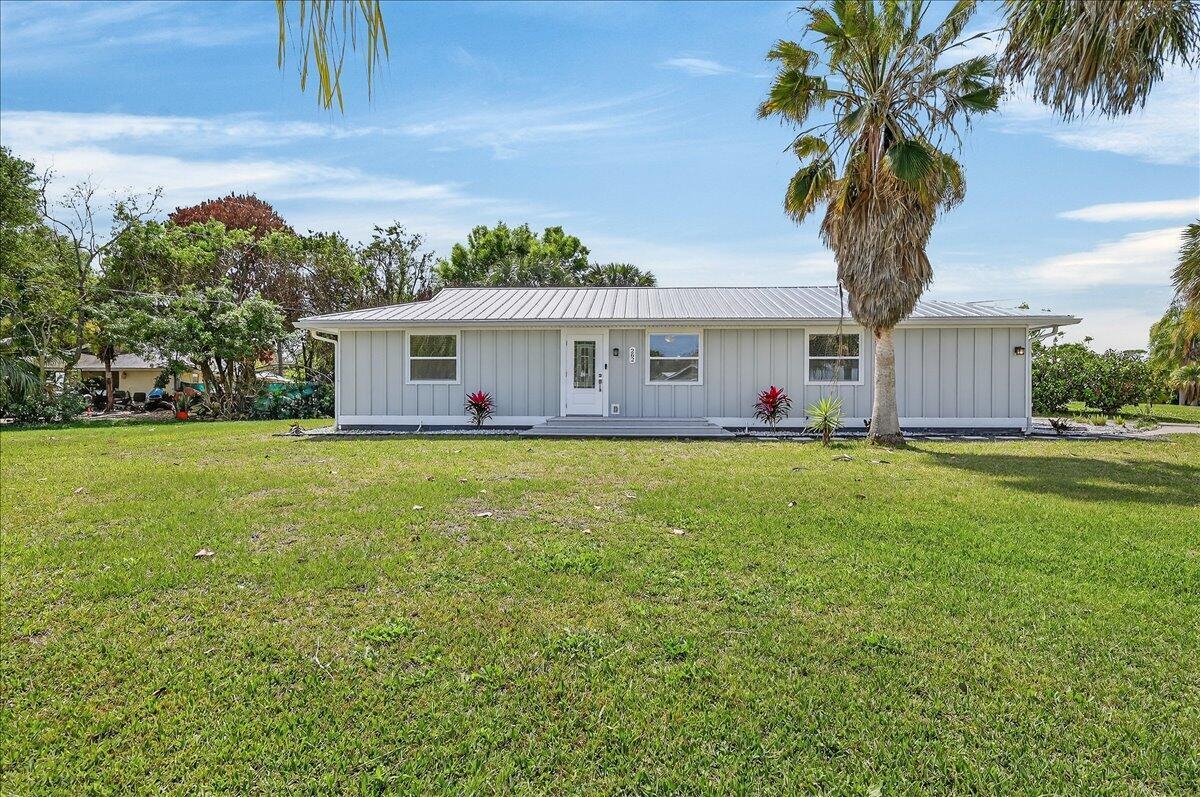262 Easy Street, Sebastian FL 32958